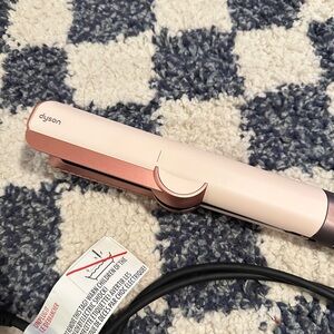 Dyson Airstrait dryer and straightener